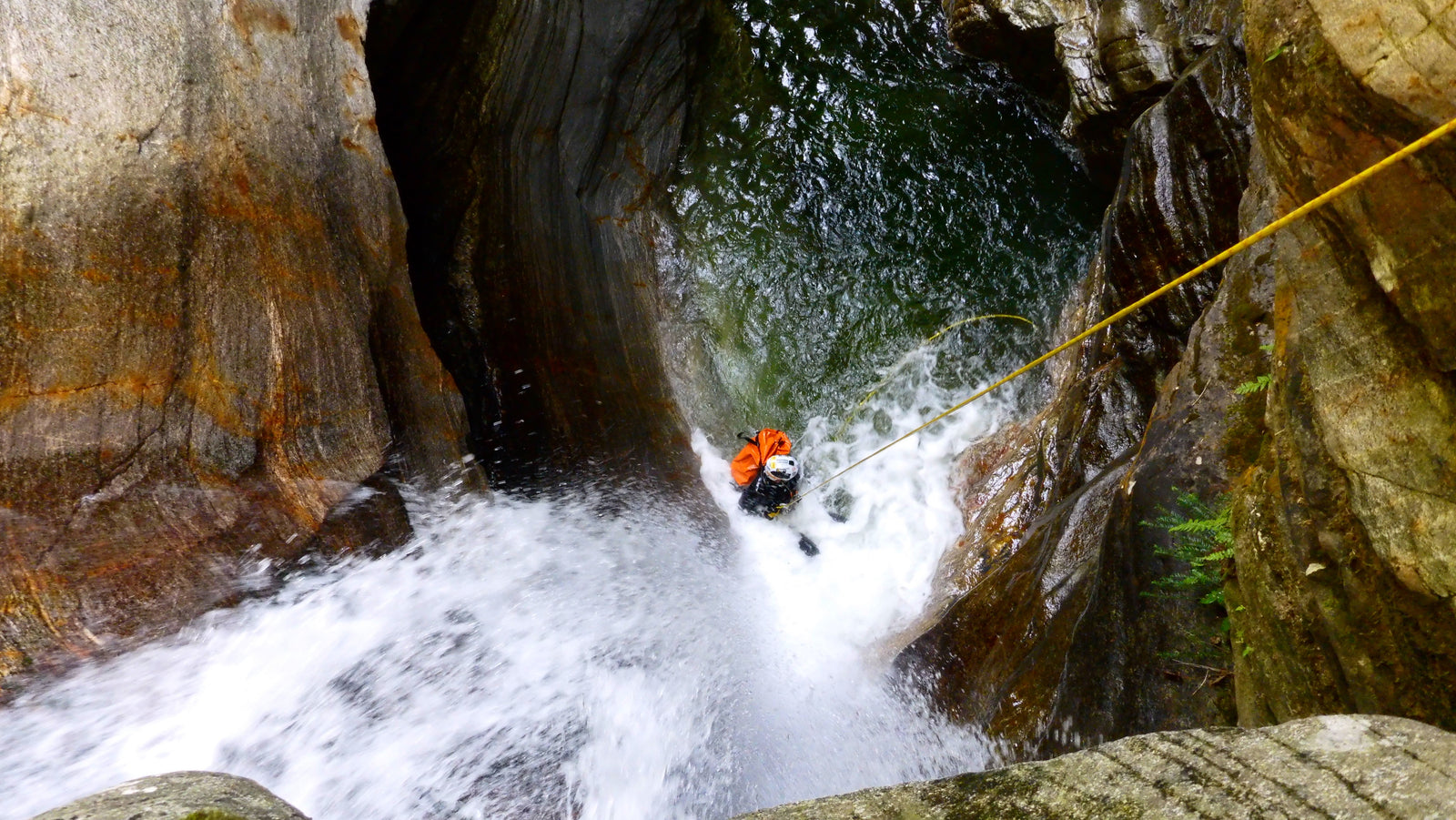Speleologie a canyoning – TENDON